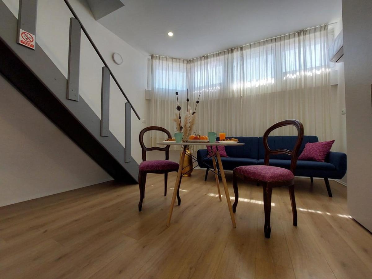 Apartmani Roza プーラ エクステリア 写真